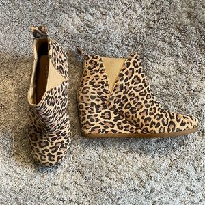 Tom’s leopard print, suede wedge, booties, size 6W worn one time no marks stains